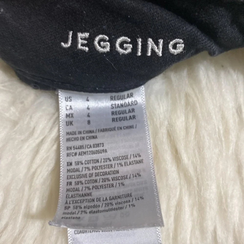 American‎ Eagle Black Distressed Super Stretch Hi Rise Jegging Size 4